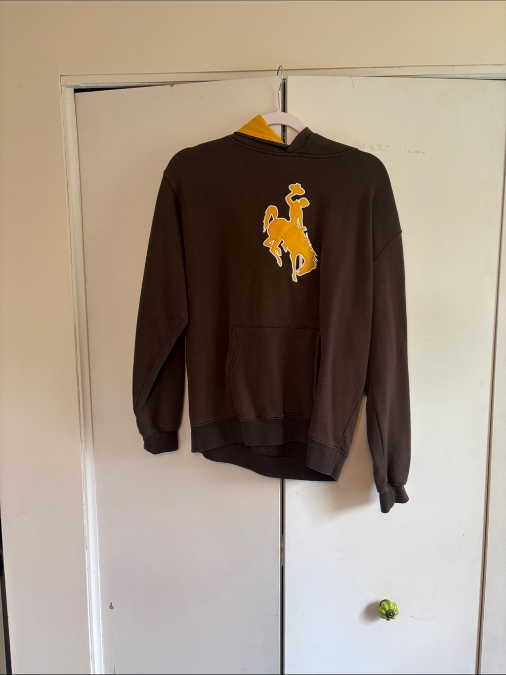 Wyoming cowboys Pullover Sweatshirt with Gold Bucking Horse Graphic